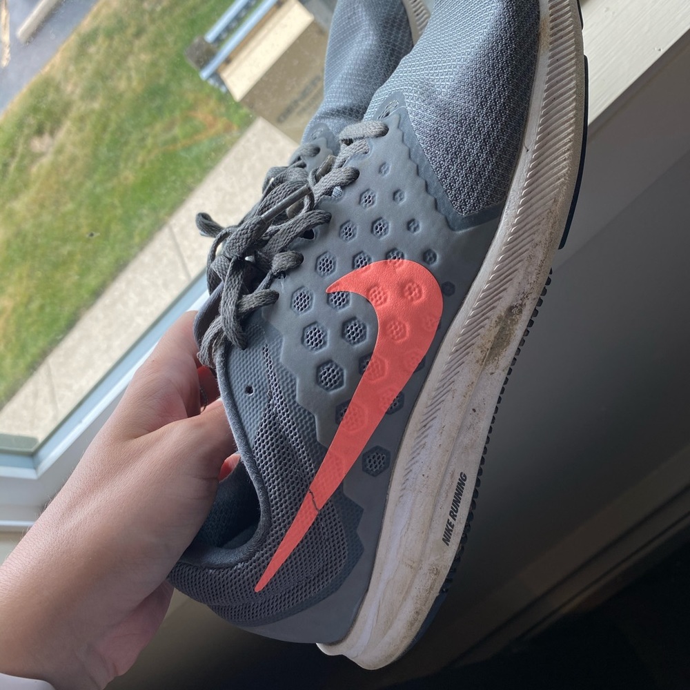 Nike Tennis Shoes